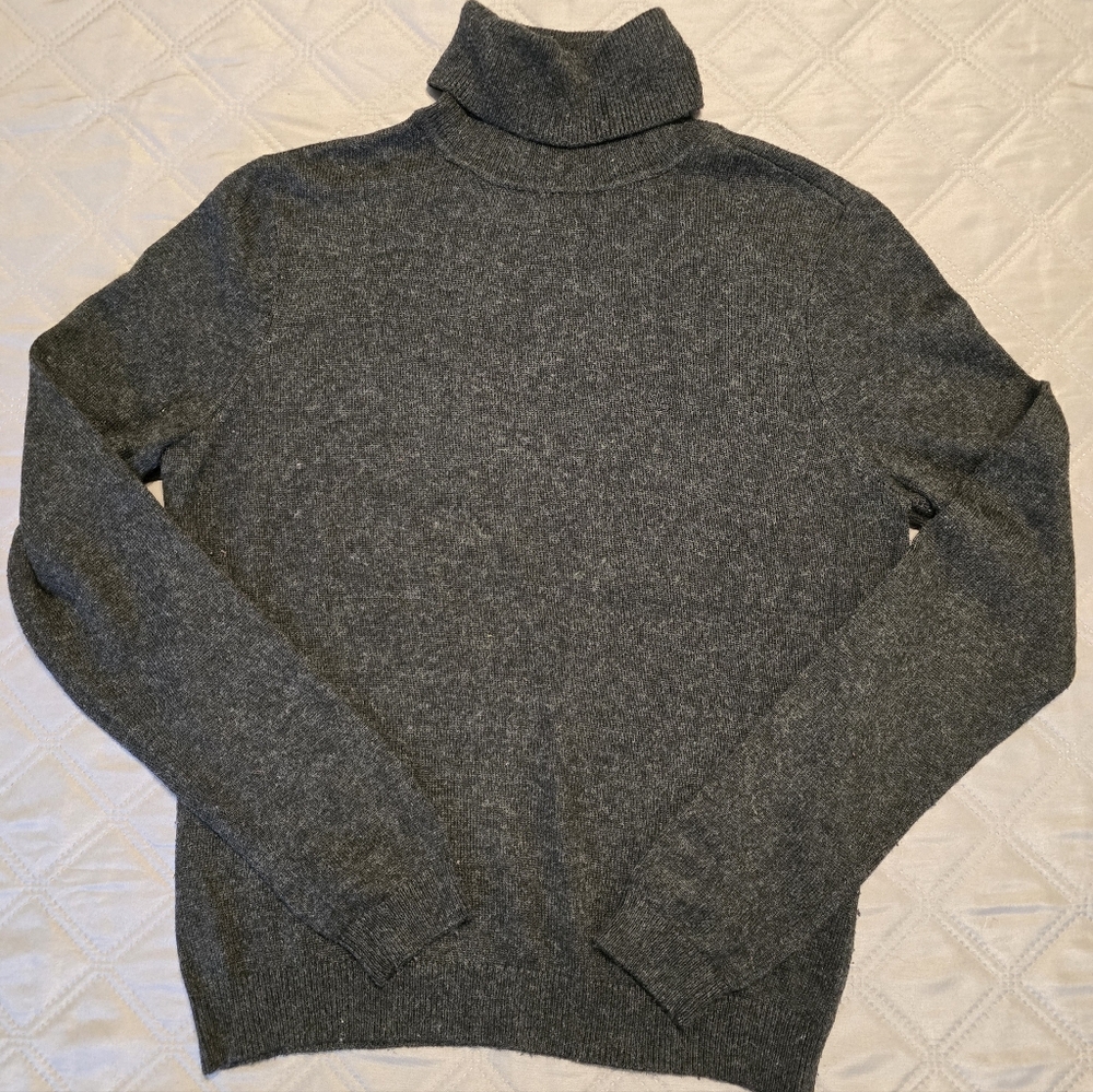 Lauren by Ralph Lauren petite silk/cashmere blend turtleneck sweater.